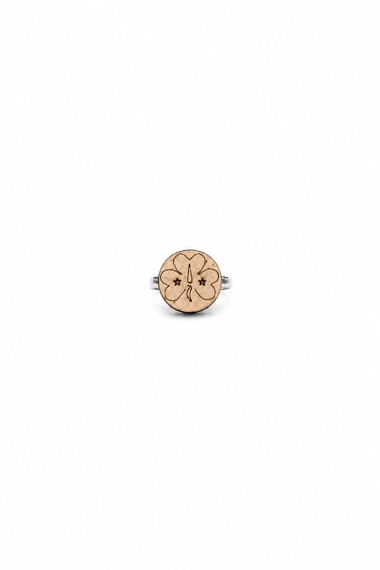 Girl scout logo pin    دبوس شعار فتيات الكشافة